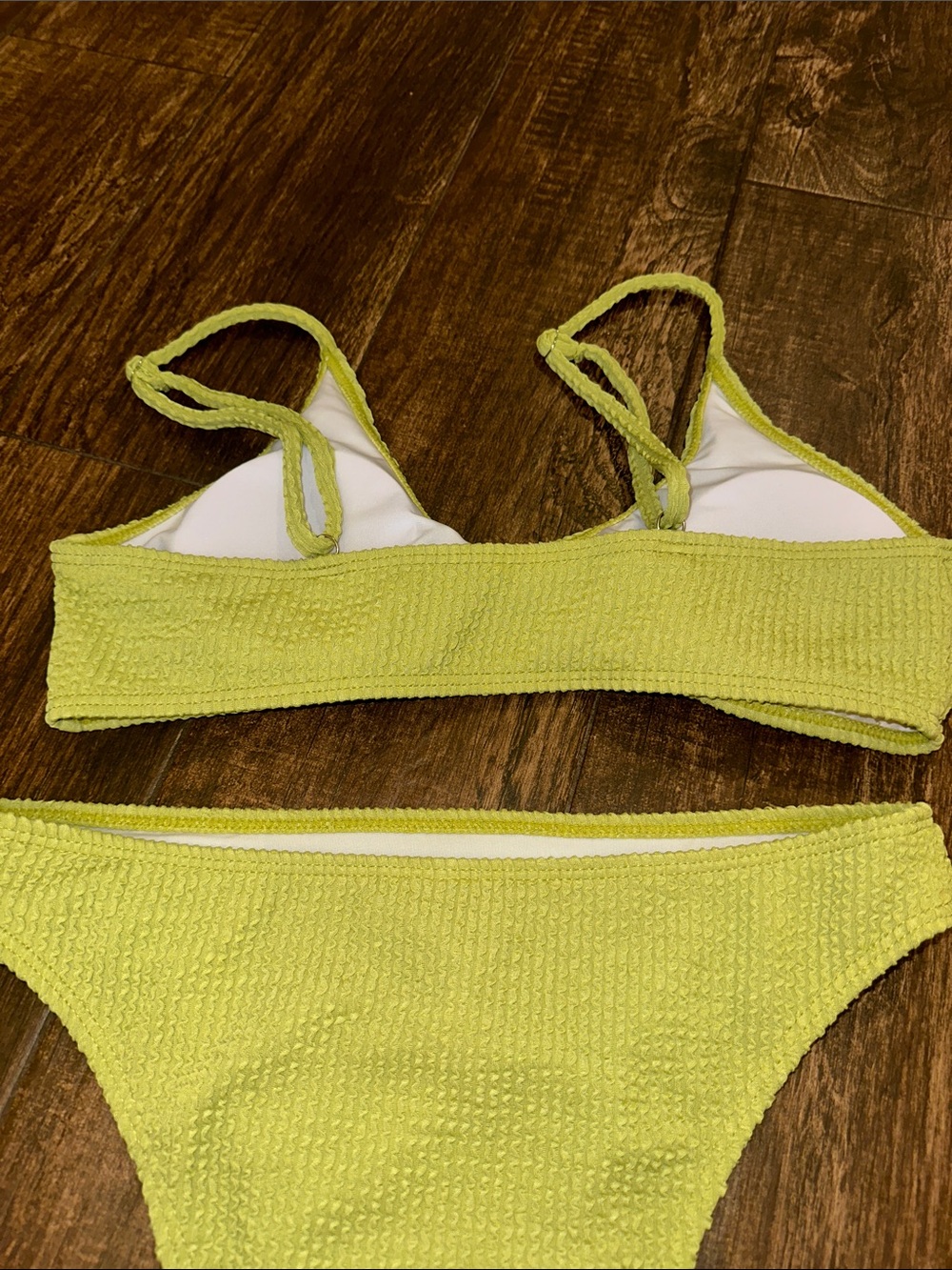 Women’s Lime Green Textured Two Piece Bikini Set Size Large - Picture 6 of 6